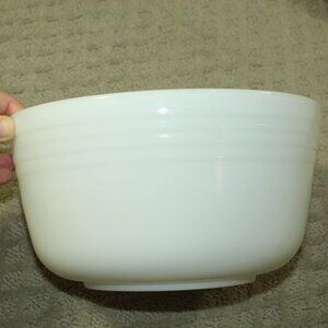 Vintage Pyrex Hamilton Beach White Milk Glass Ribbed Large 8 3/4" Mixing Bowl